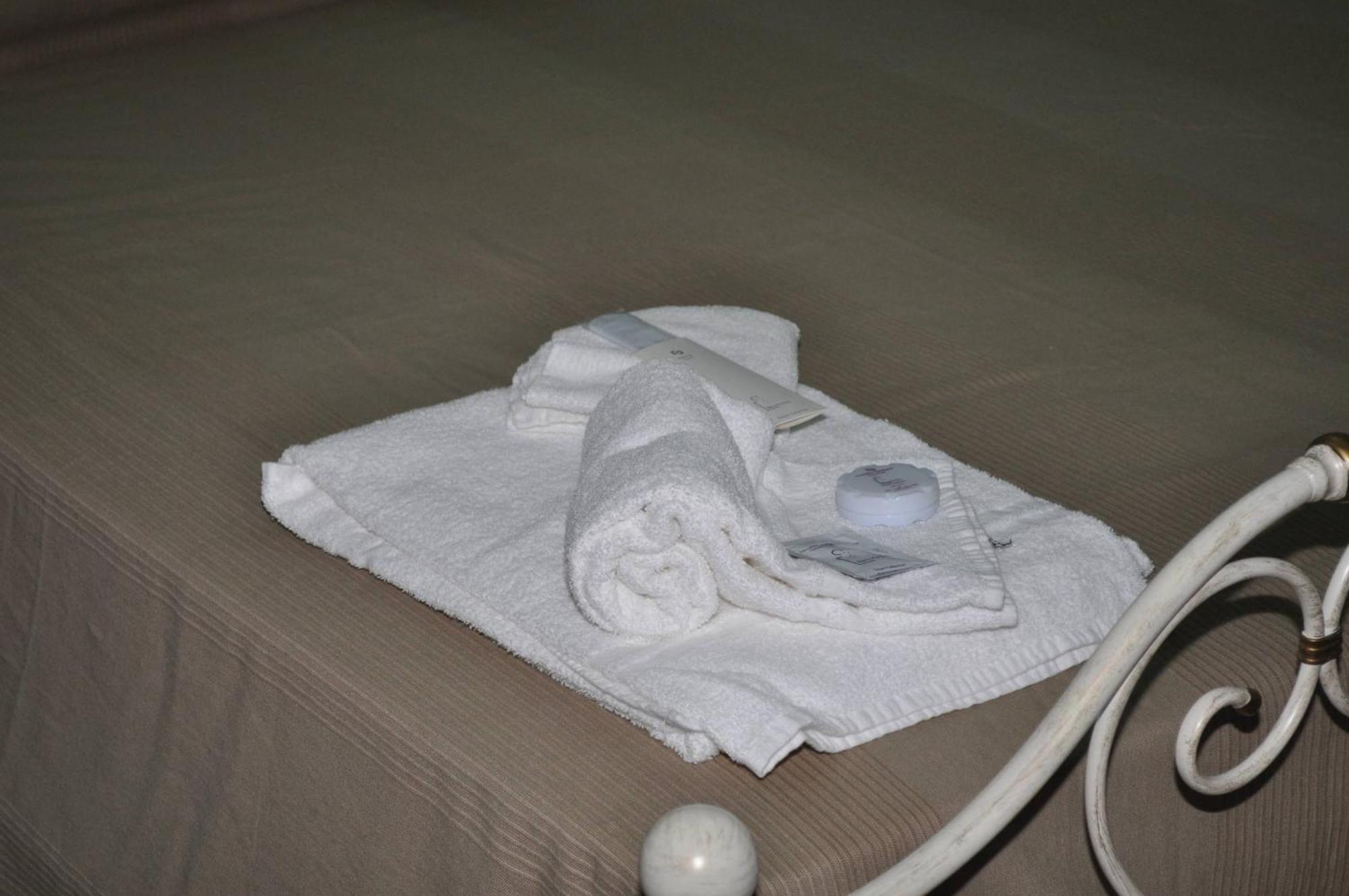 Case Albergo Al Cortiletto 利卡塔 外观 照片